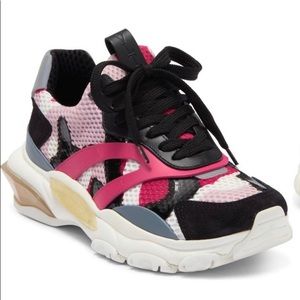 Valentino pink camouflage sneaker